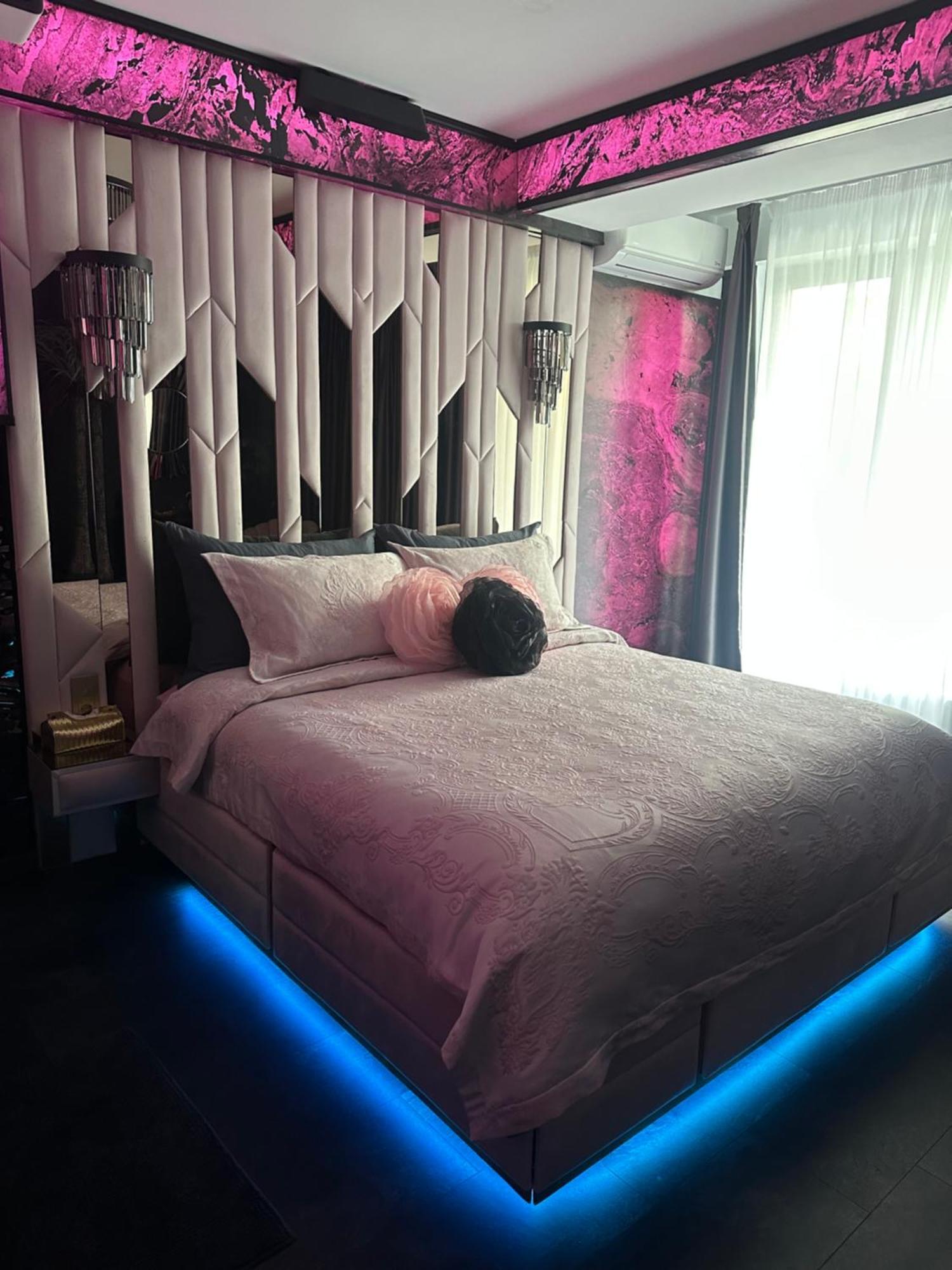 Apartment Secret-private Jacuzzi & Cinema Bucuresti *